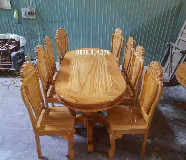 Bàn ăn 11